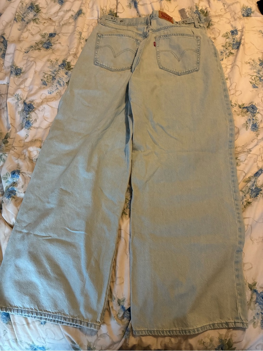 Levi's Women's Light Blue Wide Leg Jeans